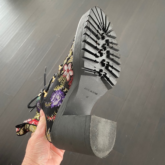 VAGABOND *NIB* tapestry floral chunky rubber tread heeled boots ⇒ Anthropologie - Picture 3 of 12